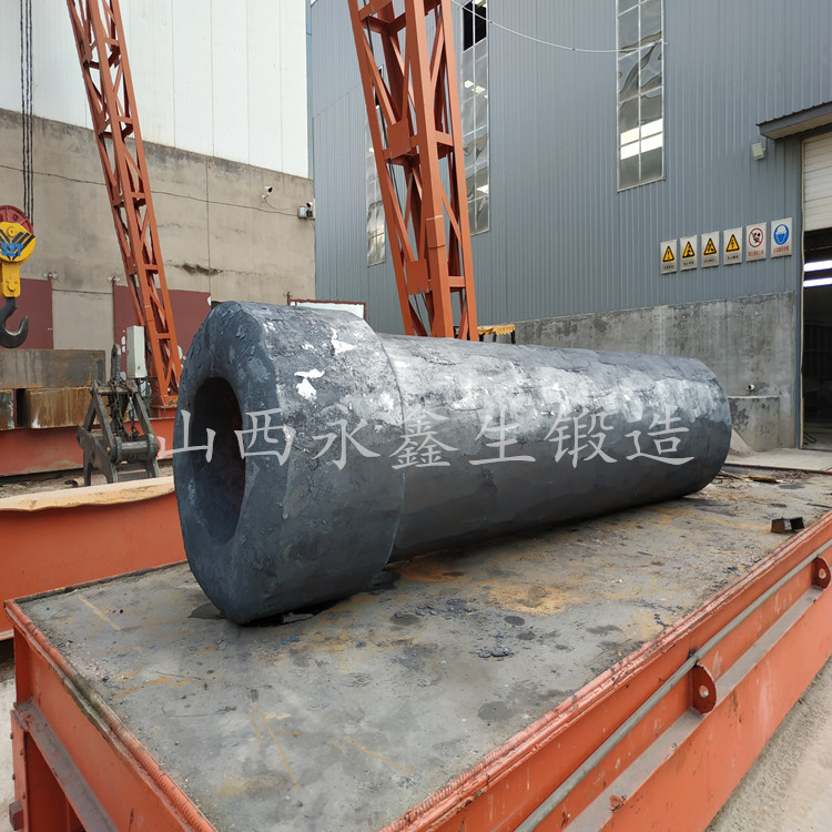 長(zhǎng)筒鍛件